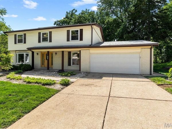 543 Westernmill Drive , Chesterfield, MO 63017