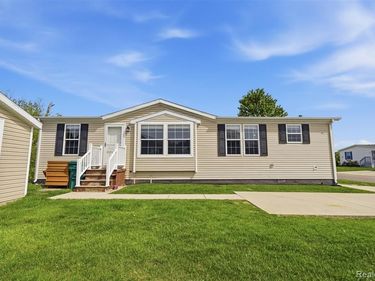 11006 Wood Run Circle, Green Oak Twp, MI 48178