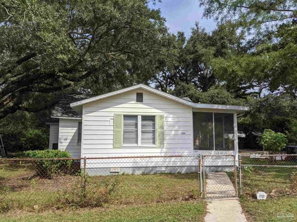 8320 Binkley St, Pensacola, FL 32514
