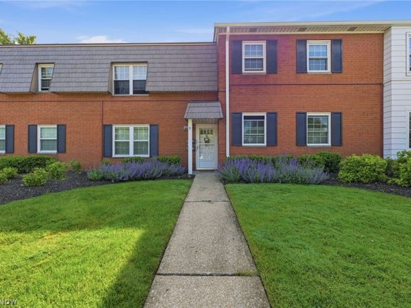 2705 Pease Drive, Rocky River, OH 44116