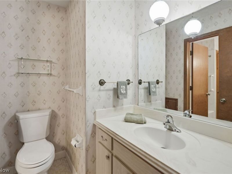 2705 Pease Drive, Rocky River, OH 44116 Photo 10