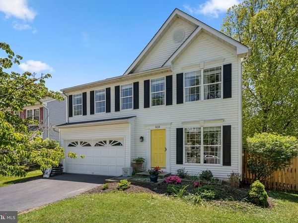 818 BELLVIEW COURT NE, LEESBURG, VA 20176