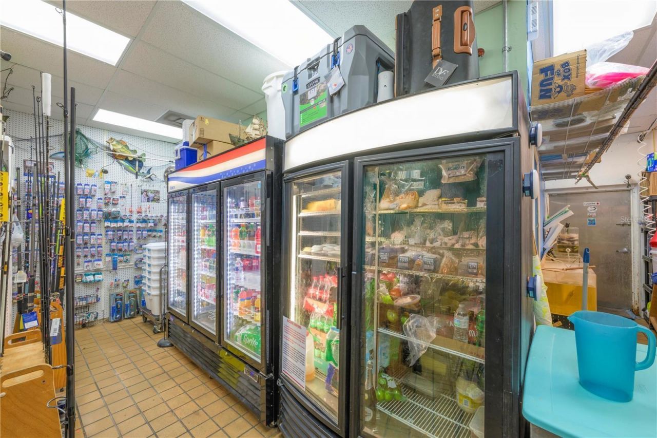 927 N Us Highway 1, Fort Pierce, FL 34982 Photo