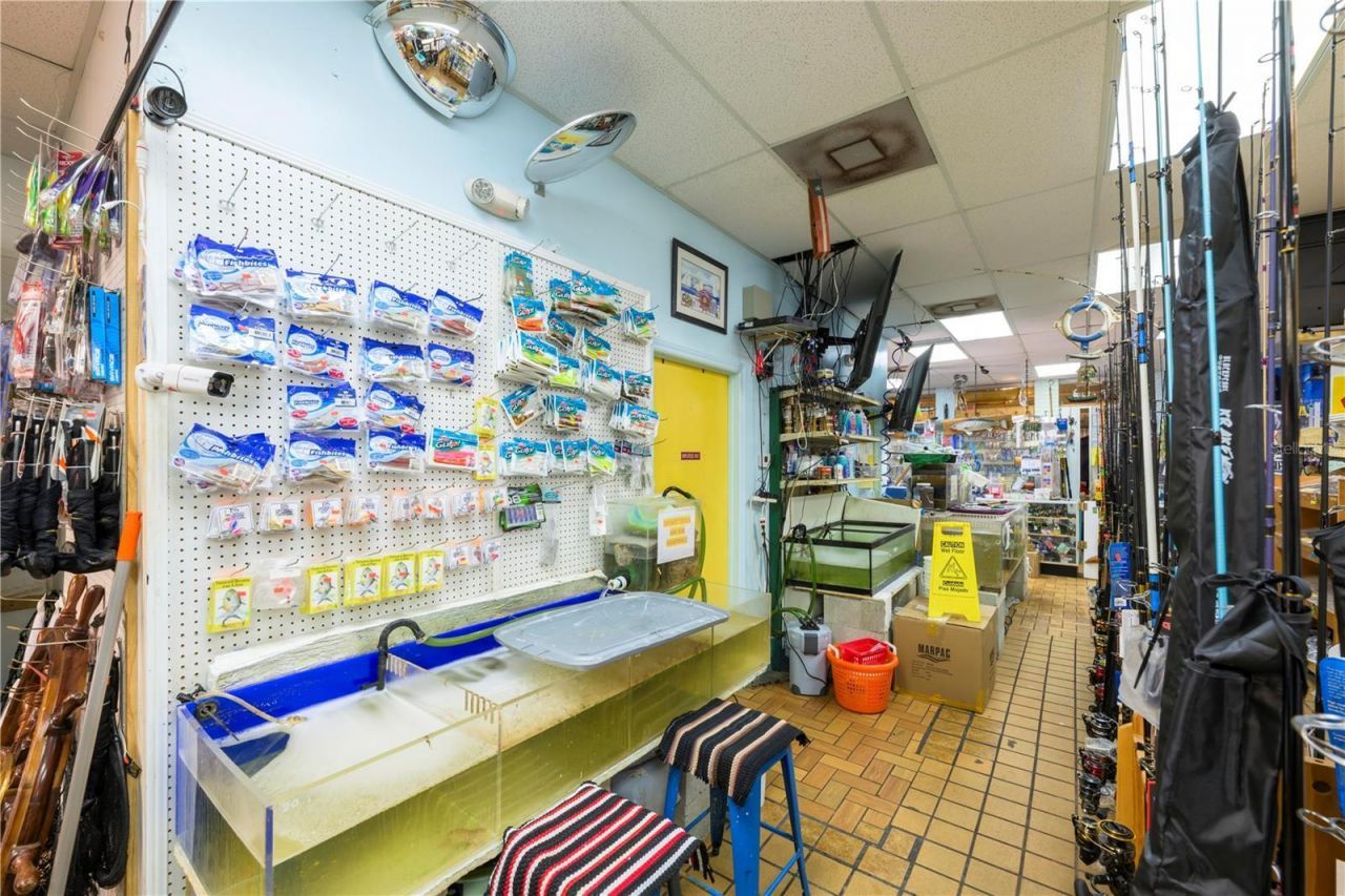 927 N Us Highway 1, Fort Pierce, FL 34982 Photo