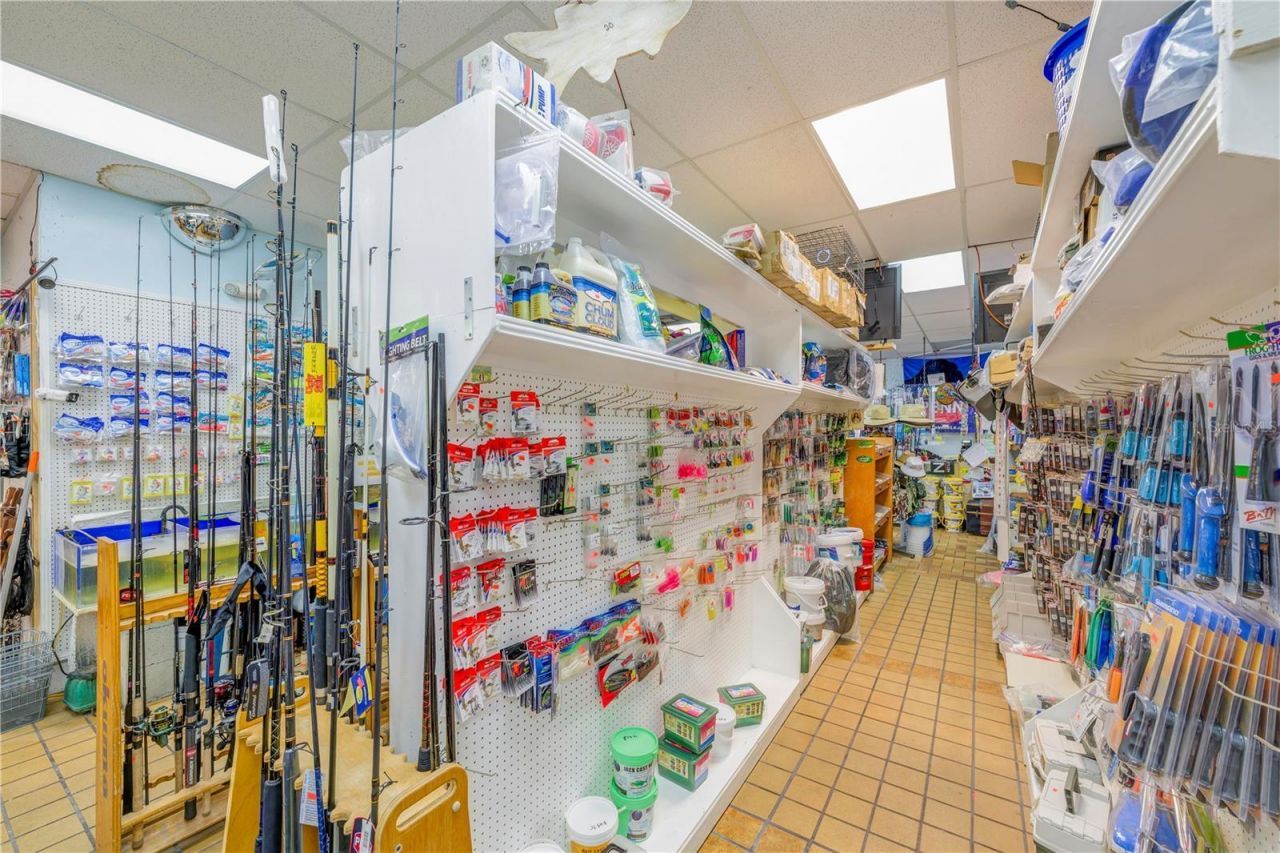 927 N Us Highway 1, Fort Pierce, FL 34982 Photo