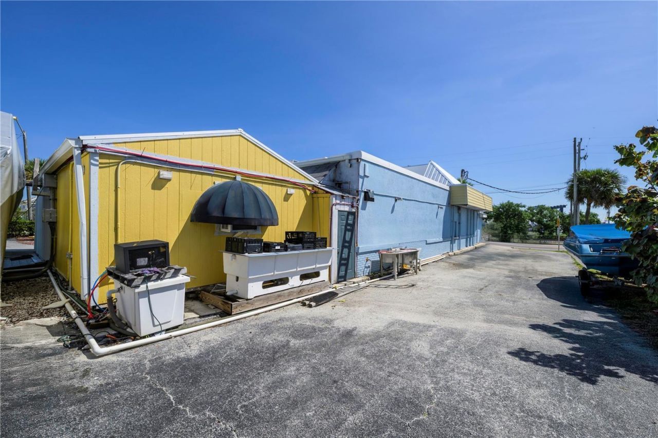 927 N Us Highway 1, Fort Pierce, FL 34982 Photo