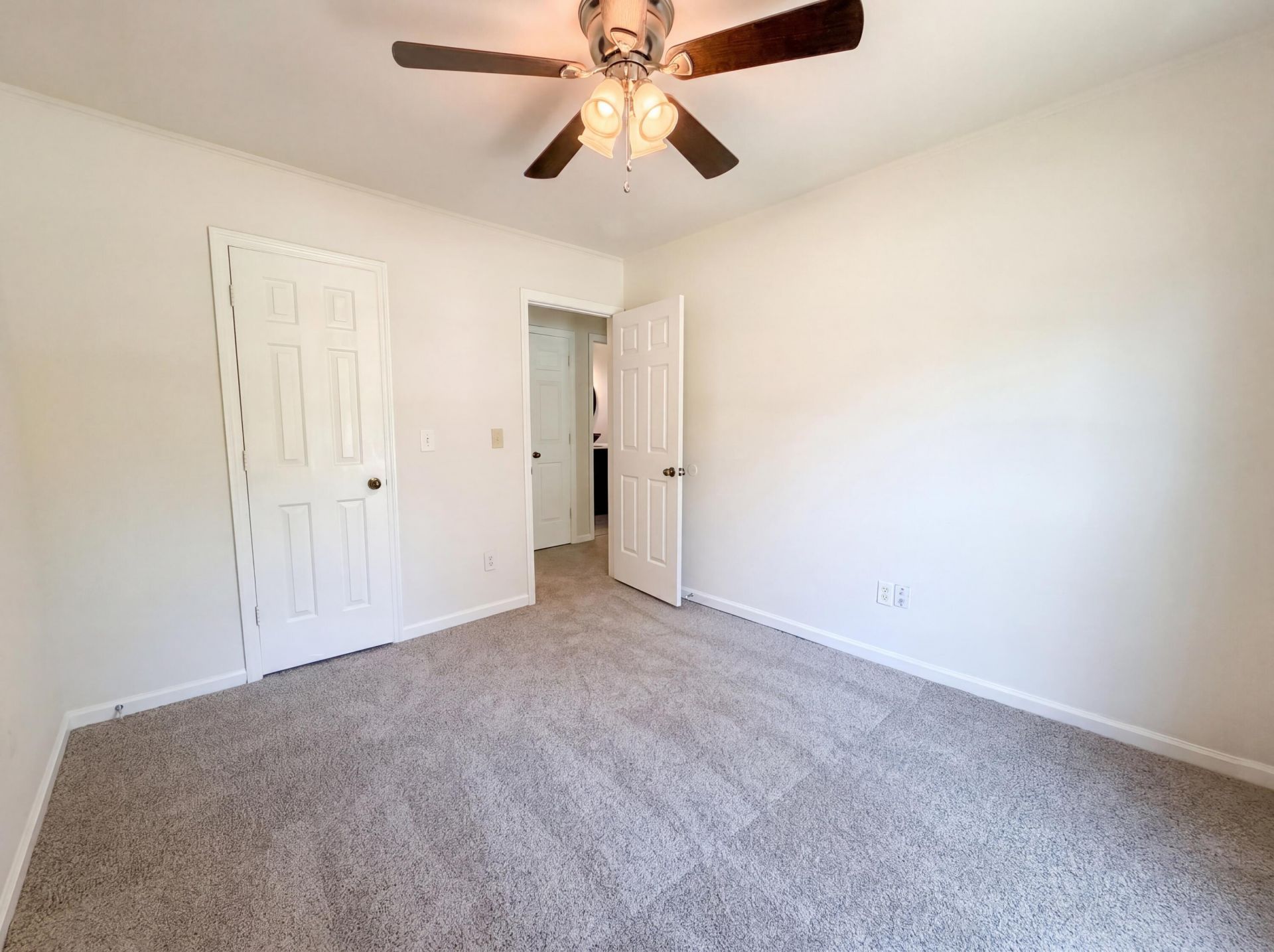 300 Indigo Road Photo 15