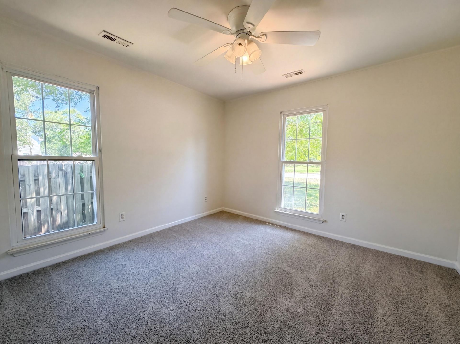 300 Indigo Road Photo 16