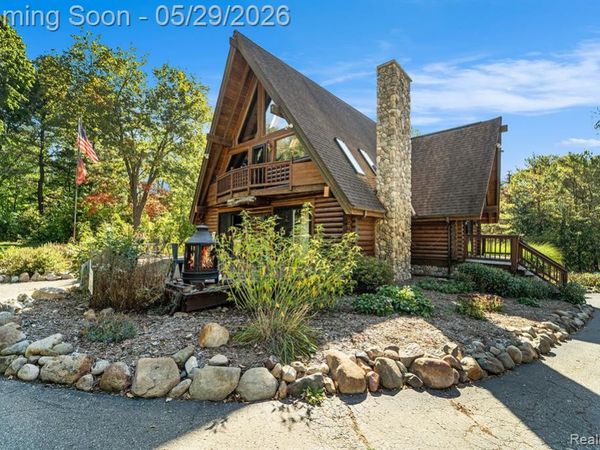 1366 S Baldwin Road, Orion Twp, MI 48360
