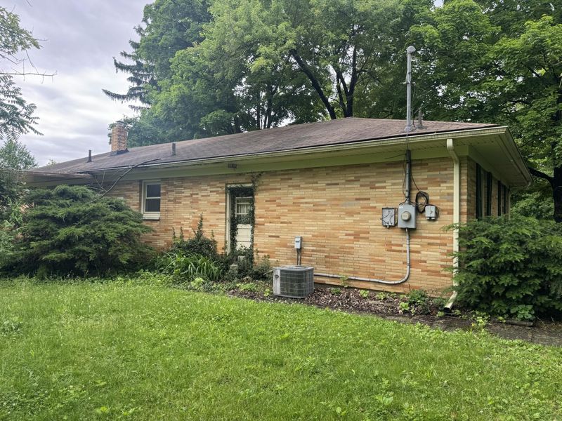254 Oakridge Drive, Springfield, OH 45504 Photo 6
