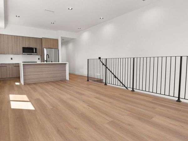 10844 Peach Grove Street, Unit B, North Hollywood, CA 91601