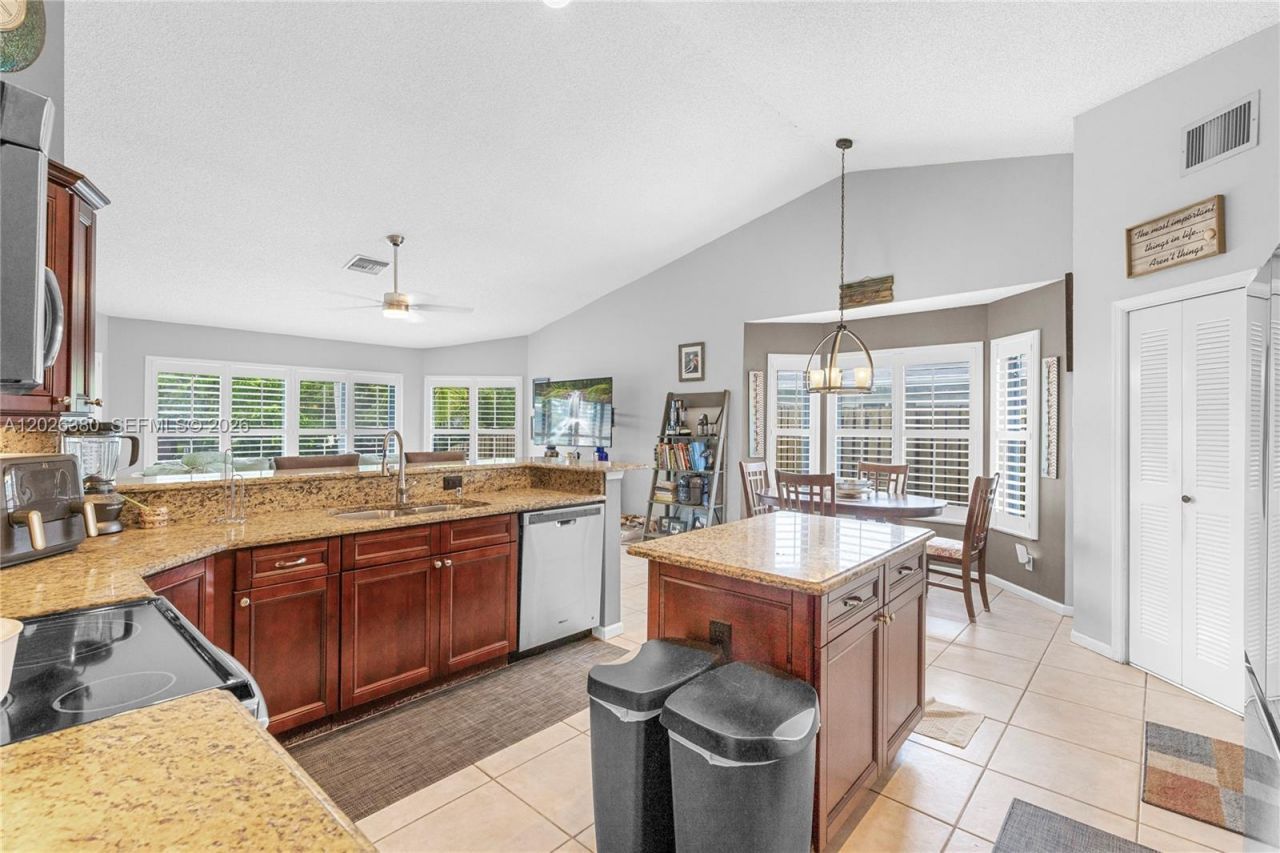 150 SW 127th Ave, Plantation, FL 33325 Photo