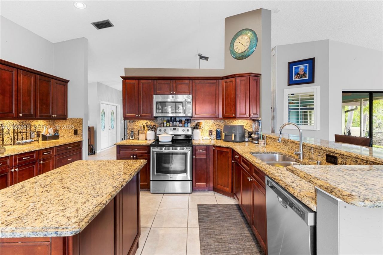 150 SW 127th Ave, Plantation, FL 33325 Photo