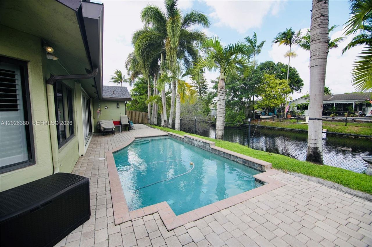 150 SW 127th Ave, Plantation, FL 33325 Photo