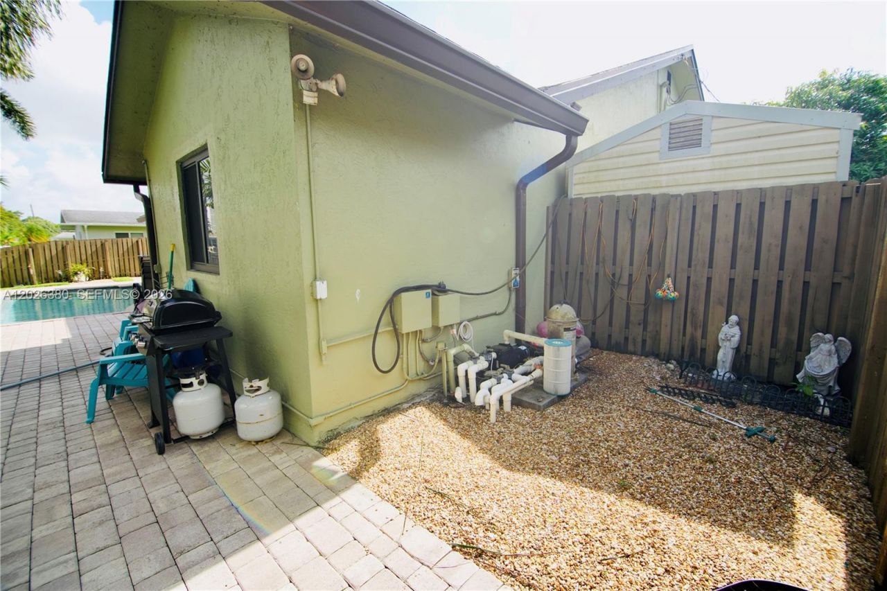 150 SW 127th Ave, Plantation, FL 33325 Photo
