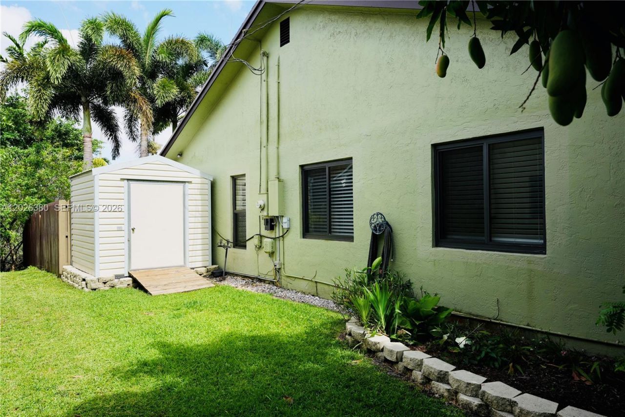 150 SW 127th Ave, Plantation, FL 33325 Photo