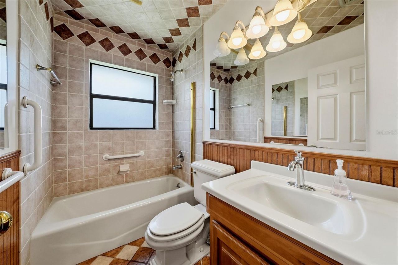 3133 Bay Lane, Clearwater, FL 33759 Photo