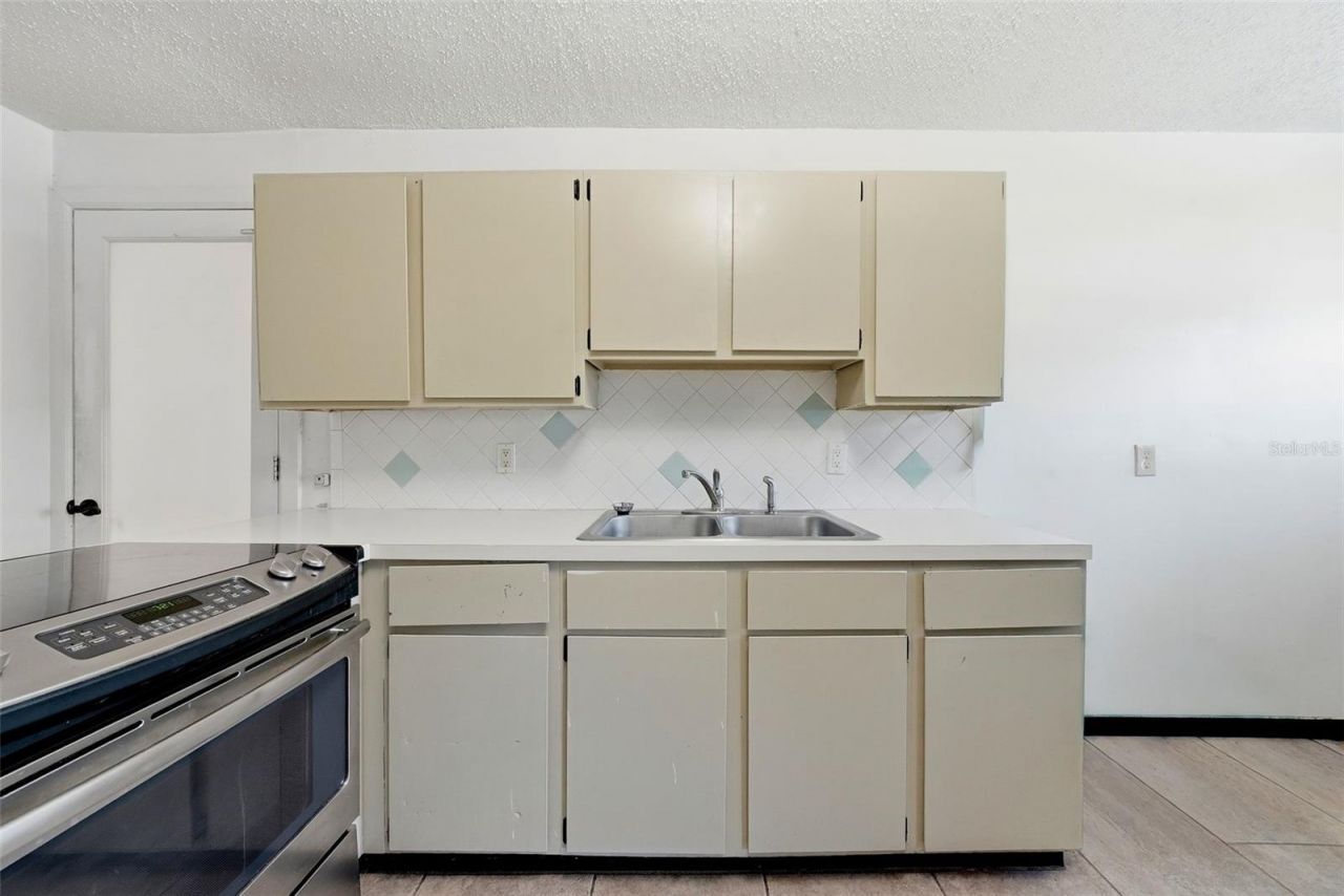 3133 Bay Lane, Clearwater, FL 33759 Photo