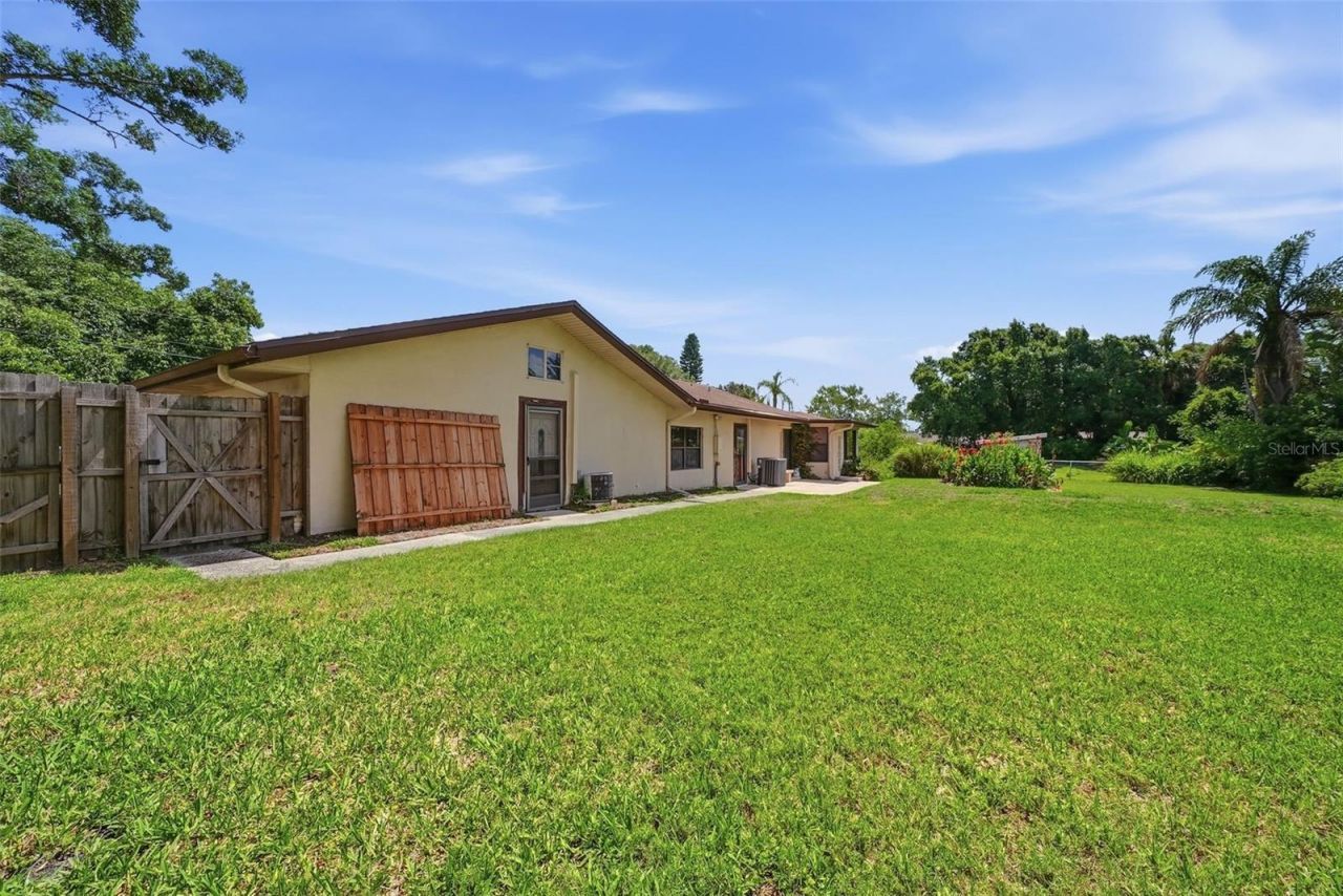 3133 Bay Lane, Clearwater, FL 33759 Photo