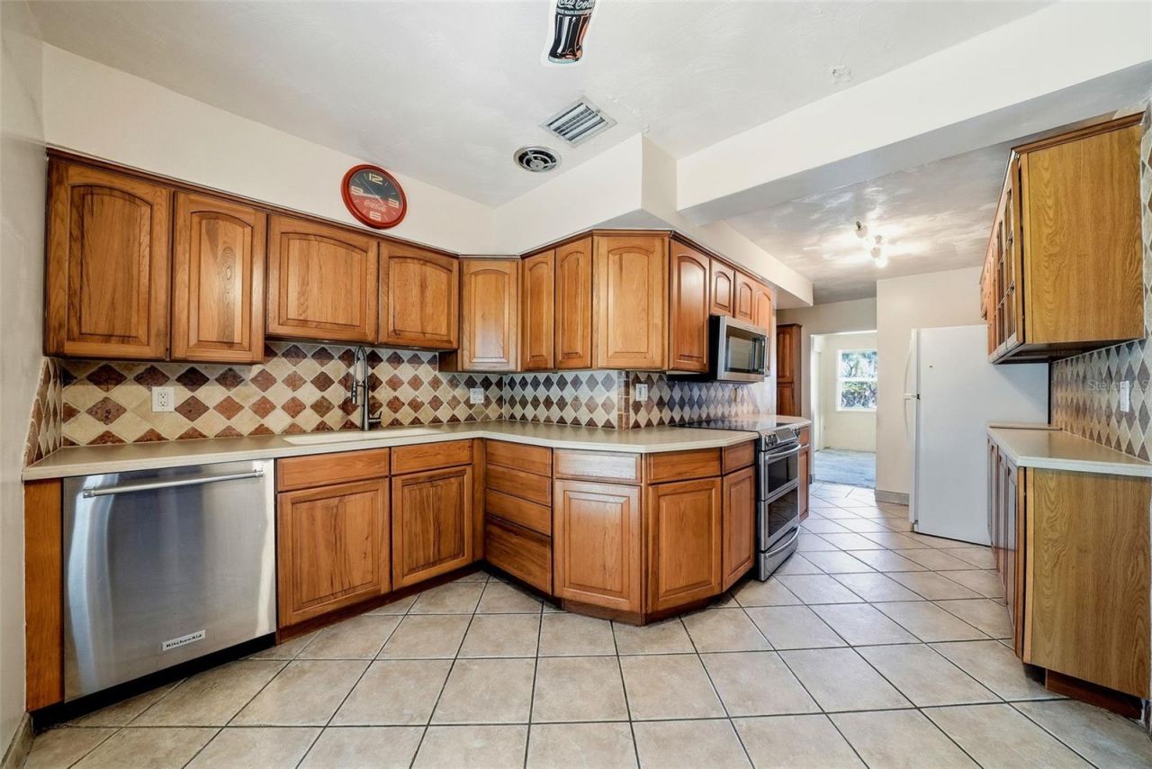 3133 Bay Lane, Clearwater, FL 33759 Photo