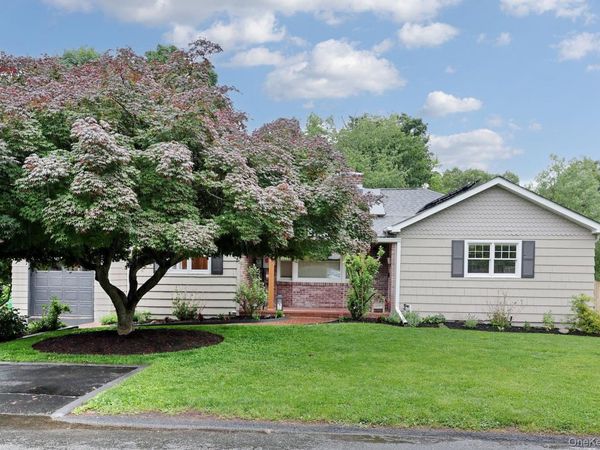 29 Clinton Avenue , Tappan, NY 10983