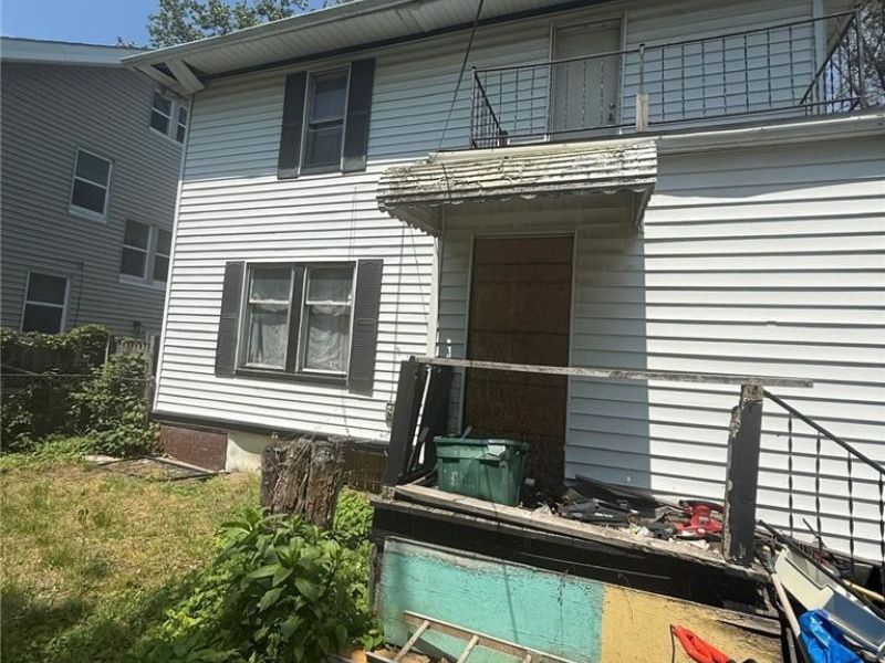 10210 Pierpont Avenue, Cleveland, OH 44108 Photo 2