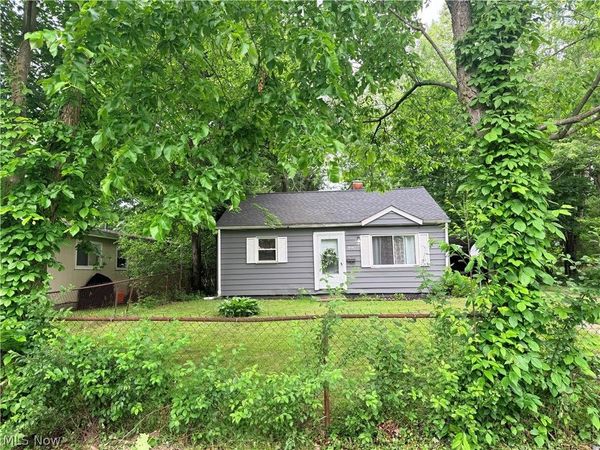 1276 Frederick Boulevard , Akron, OH 44320