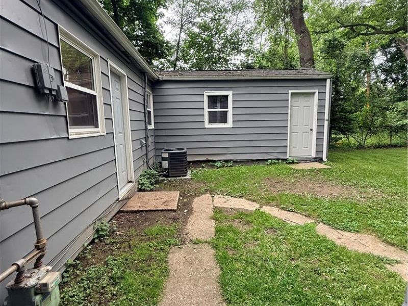 1276 Frederick Boulevard, Akron, OH 44320 Photo 28