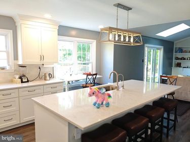 329 MISTY AUTUMN DRIVE, EXTON, PA 19341