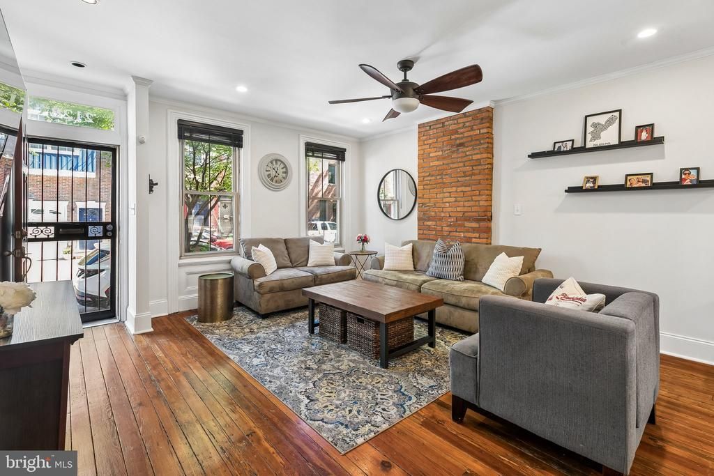 2128 Carpenter Street, Philadelphia, PA 19146 Main Photo