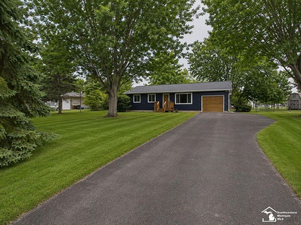 5250 Osburn Drive, Tecumseh, MI 49286