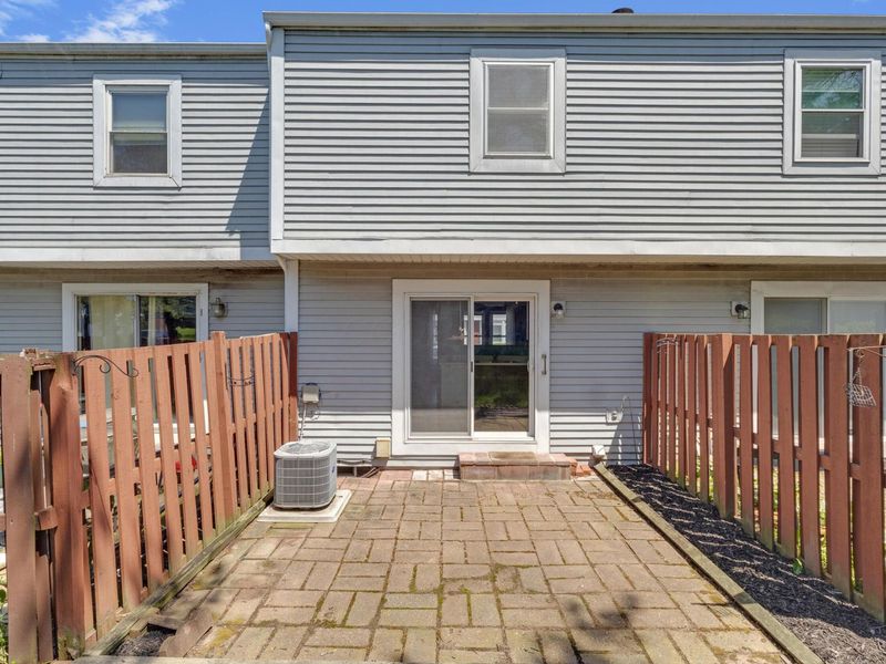 927 Annagladys Drive, Unit W3, Columbus, OH 43085 Photo 14