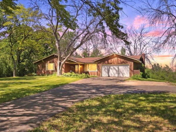 577 White Oak Drive, Hudson, WI 54016