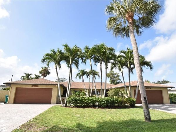 712 102nd AVE N, NAPLES, FL 34108