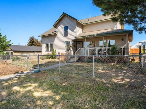 251 NW 8th Street, Prineville, OR 97754