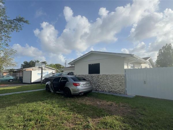 20520 SW 117th Ave , Miami, FL 33177