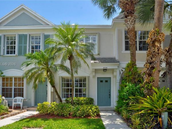 8054 Sanibel Dr , Tamarac, FL 33321