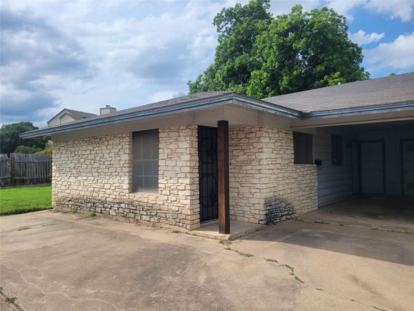 5806 Nassau DR, Unit B, Austin, TX 78723