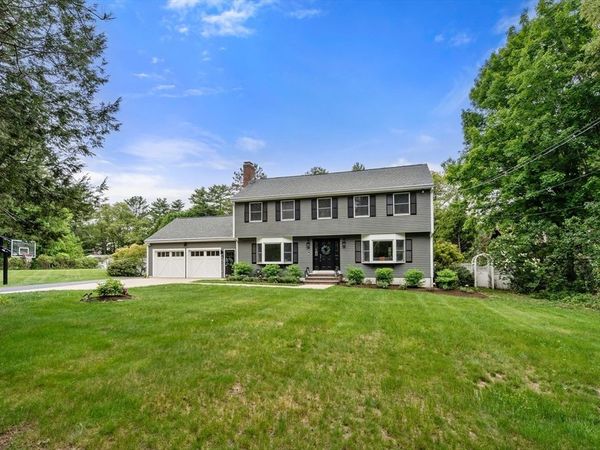 322 Concord Rd, Wayland, MA 01778