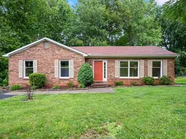 103 Springvale Drive, Lynchburg, VA 24502