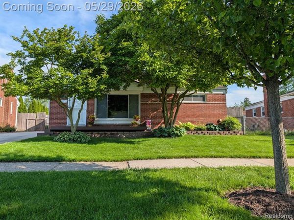 8520 Alper Street, Westland, MI 48185