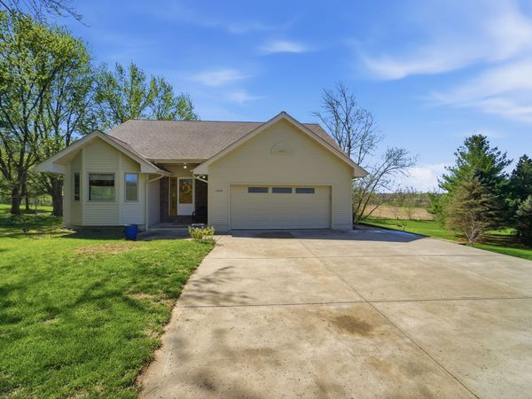 2664 Brookview Lane, Van Meter, IA 50261