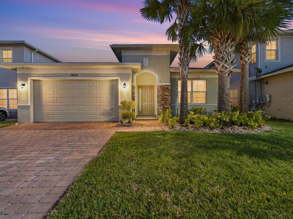 1600 NW Vivanco Street, Port St. Lucie, FL 34986