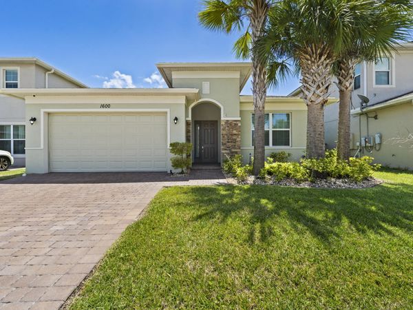 1600 NW Vivanco Street, Port St. Lucie, FL 34986
