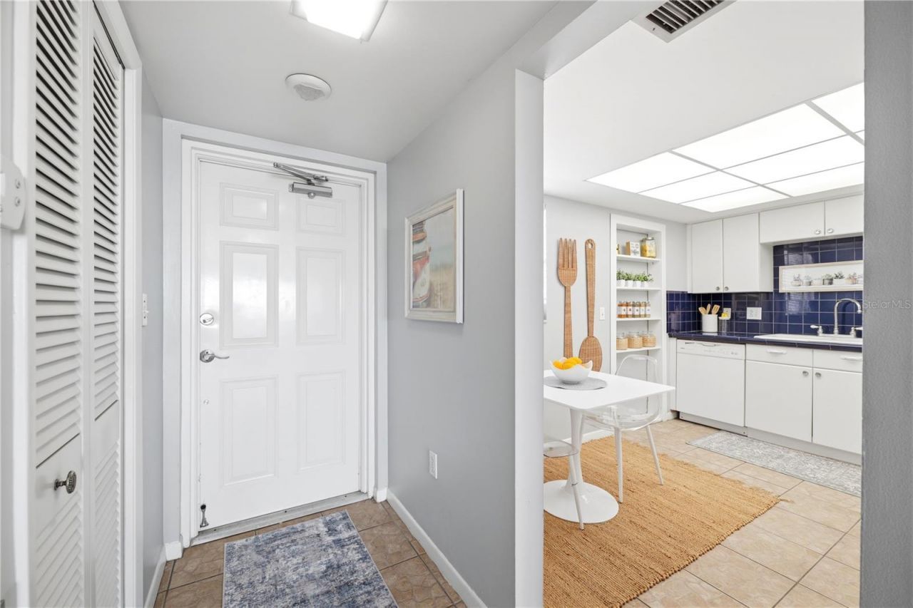 5108 Brittany Drive S, Unit 506, Saint Petersburg, FL 33715 Photo