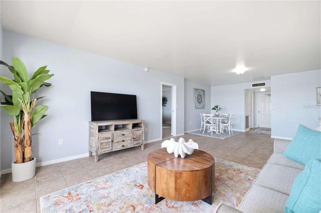 5108 Brittany Drive S, Unit 506, Saint Petersburg, FL 33715 Photo