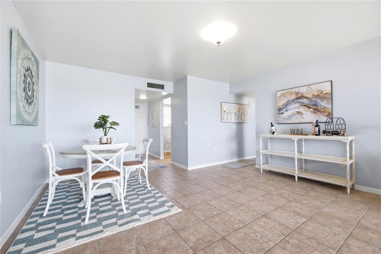 5108 Brittany Drive S, Unit 506, Saint Petersburg, FL 33715 Photo