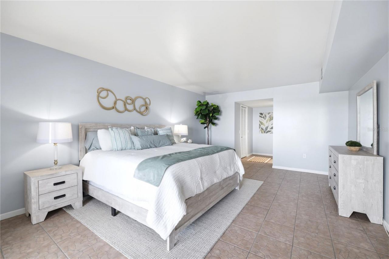 5108 Brittany Drive S, Unit 506, Saint Petersburg, FL 33715 Photo