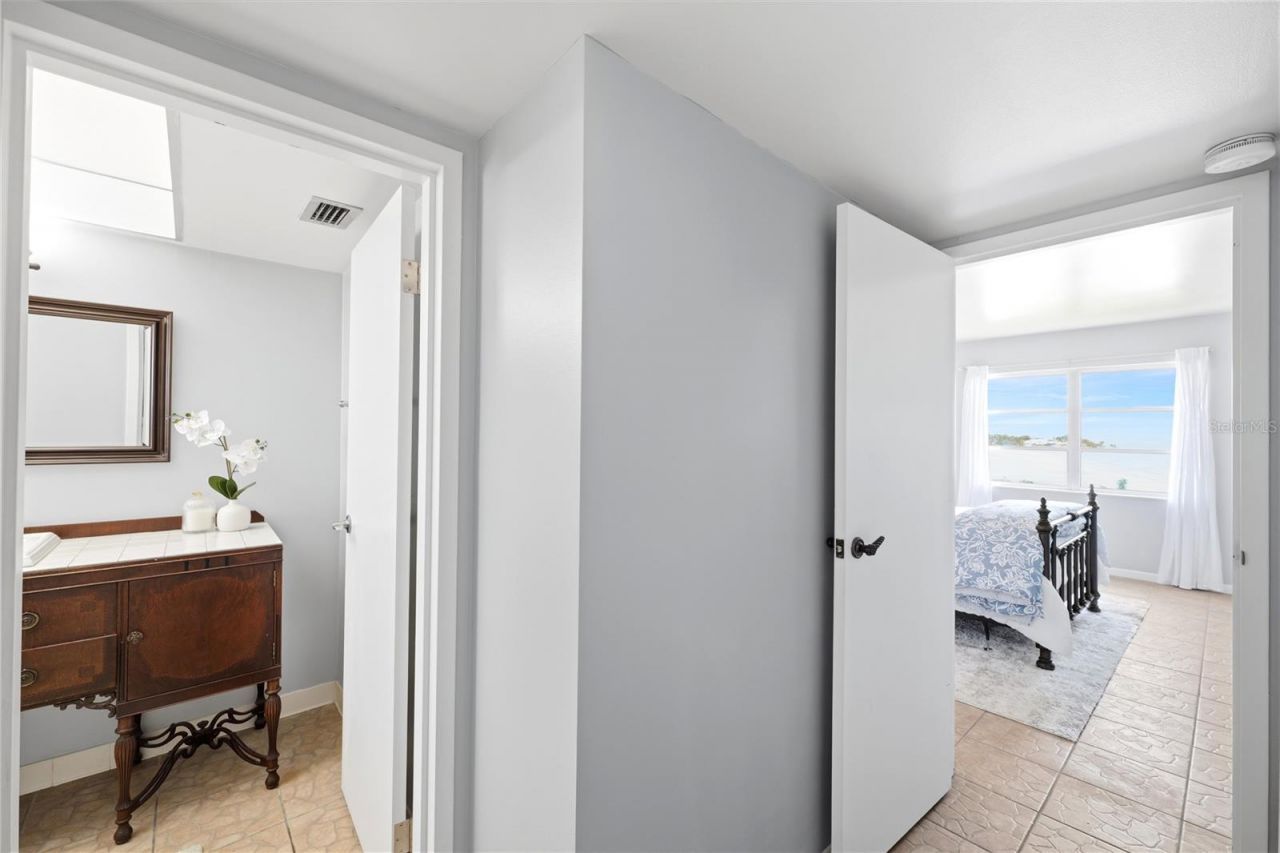 5108 Brittany Drive S, Unit 506, Saint Petersburg, FL 33715 Photo