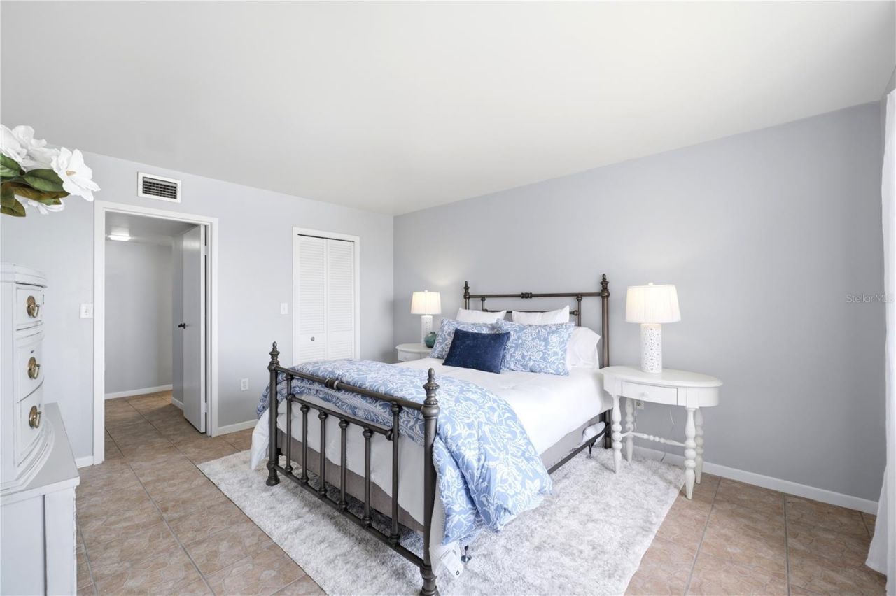 5108 Brittany Drive S, Unit 506, Saint Petersburg, FL 33715 Photo